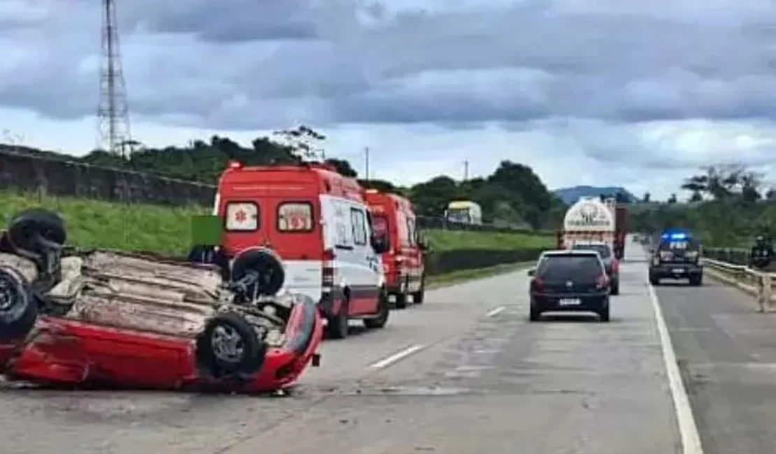 Grave acidente de carro deixa mãe e filha alagoanas mortas em Pernambuco