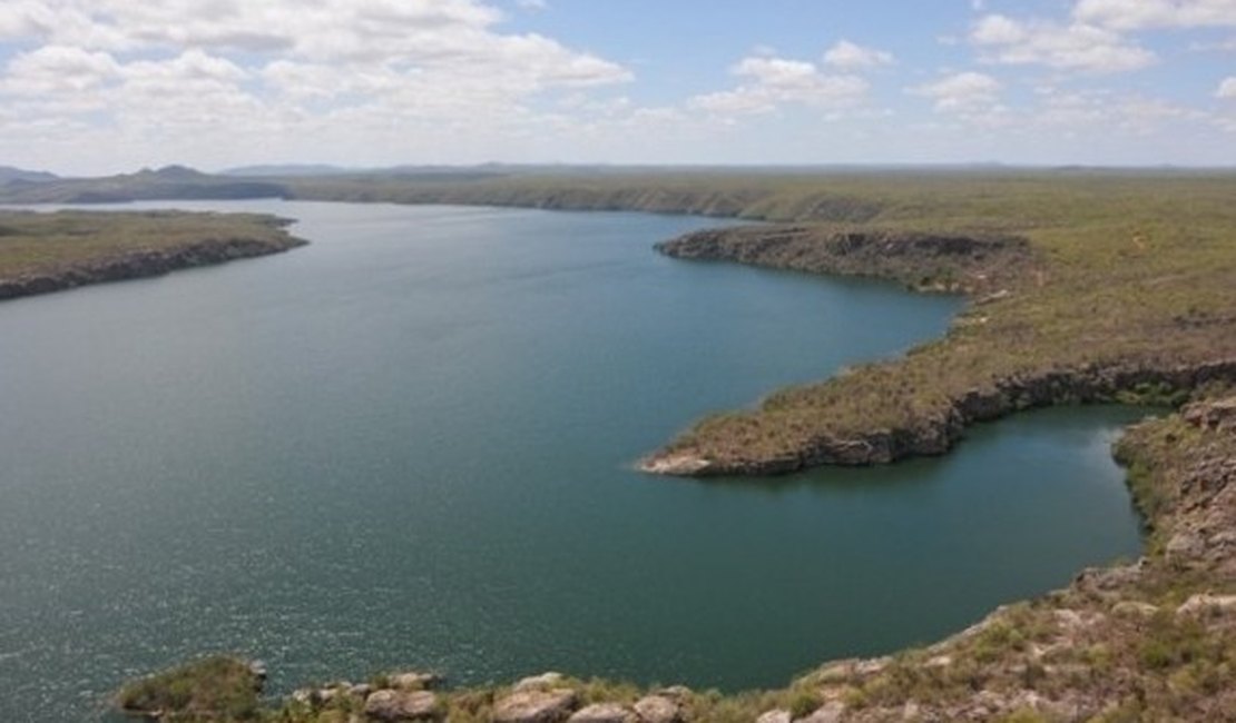 Cyanobactérias atingem lago de Xingó e paralisam abastecimento do Sertão