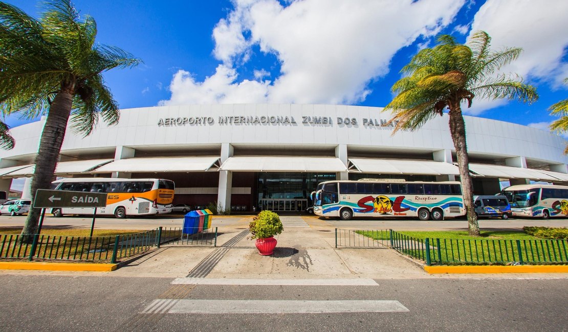 Fluxo internacional de turistas em 2023 foi o maior dos últimos sete anos em Alagoas