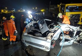 Vídeo. Colisão envolvendo carro e caminhão deixa um morto em Dois Riachos