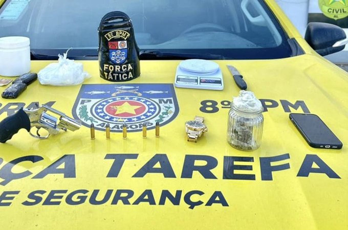 Operação da Polícia Militar prende três suspeitos de tráfico de drogas em Rio Largo