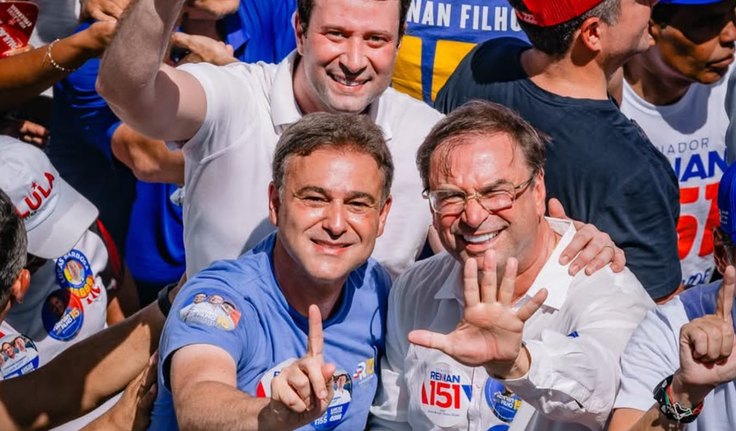 Ao lado de Renan e Yale, Daniel Barbosa é recebido por milhares de pessoas em Arapiraca