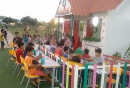 Verão no Bosque: Crianças aprendem a produzir peças artesanais com material reciclável