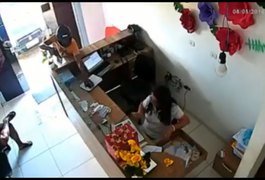 Vídeo: Escritório de provedor de internet é assaltado no povoado Genipapo, em Limoeiro de Anadia