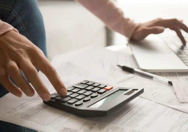 Vai fazer 65 anos em 2026? Veja quando é possível se aposentar