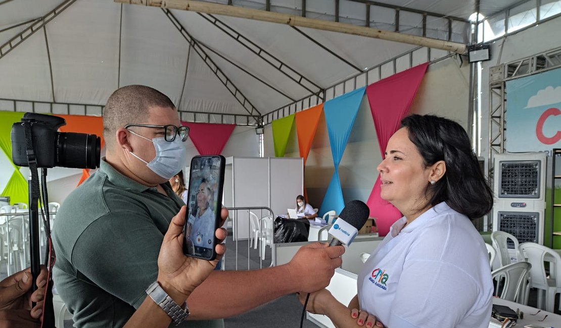 Vídeo. Arapiraca recebe Arena CRIA para cadastramento e entrega de cartões a famílias carentes