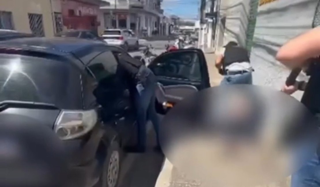 Falso corretor é preso por associação criminosa e estelionato no Centro de Arapiraca