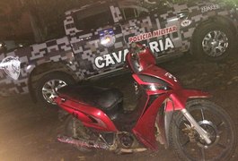 Cavalaria prende suspeito de receptação no bairro Primavera, em Arapiraca