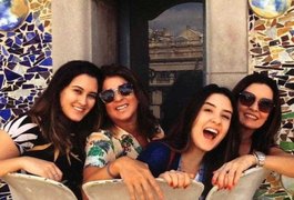 Em Barcelona, Fátima Bernardes curte dia de passeio com as filhas