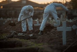 Secretarias de Saúde registraram mais mortes por covid-19 em julho