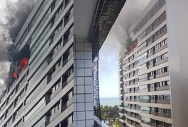 Apartamento é atingido por incêndio na Ponta Verde, em Maceió