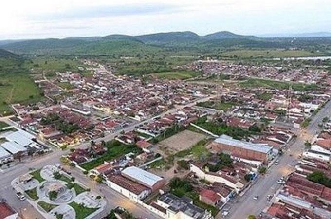 Jovem de 23 anos chega em casa embriagado e agride a própria mãe em Cacimbinhas