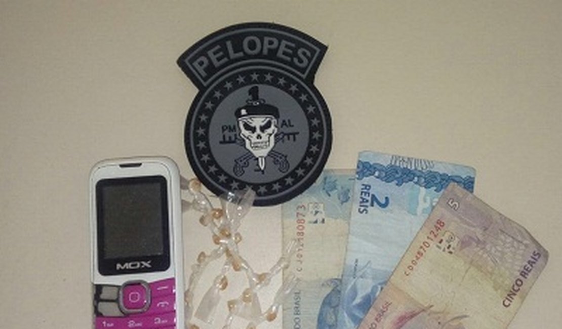 Jovem é flagrado com 30 pedras de crack em Maragogi