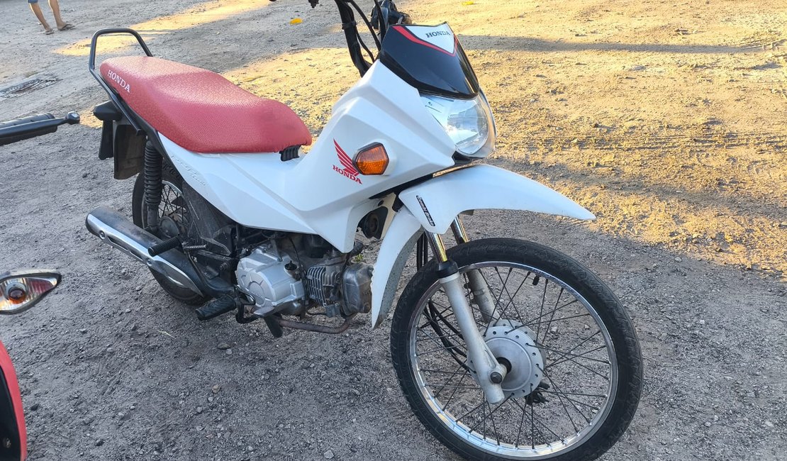 Homem é preso em flagrante por furto de motocicleta no bairro Jardim Tropical, em Arapiraca