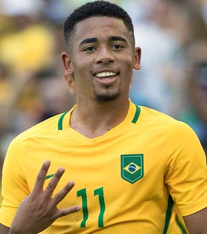 Atacante brasileiro Gabriel Jesus tem resultado positivo para covid-19