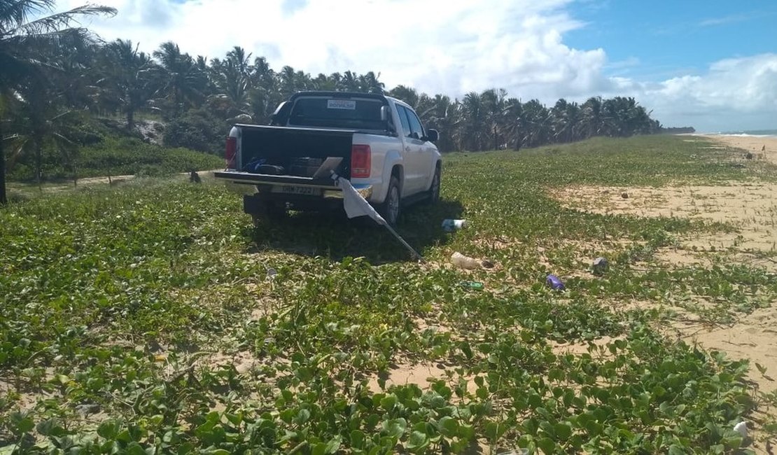 IMA multa motoristas que transitavam em área de desova de tartarugas