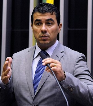 Deputado Luiz Miranda ameaça revelar 'surpresa mágica' contra Bolsonaro no caso Covaxin