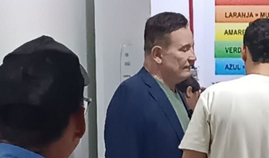 Roberto Cabrini é visto em Arapiraca; jornalista faz reportagem sobre estupro de jovem em Coité do Nóia