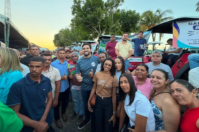 Parceria entre Prefeitura e Codevasf beneficia agricultura familiar de Traipu com três tratores