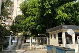 Menina de 7 anos morre enforcada por corda presa em elevador em SP