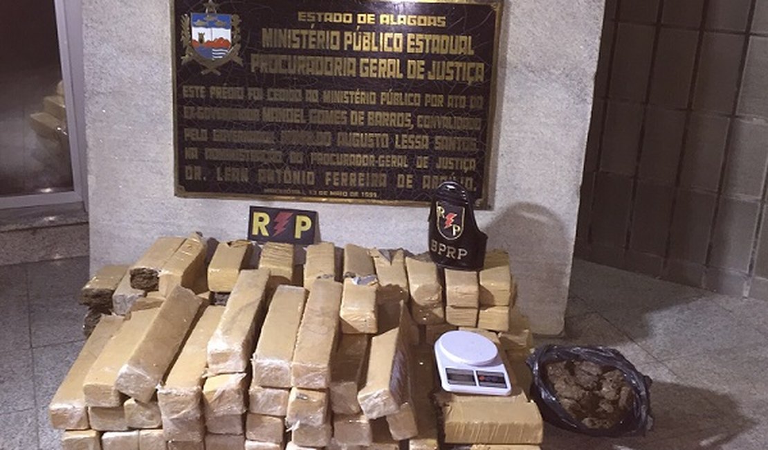 Gecoc prende suspeito e apreende cerca de 110 kg de maconha em AL