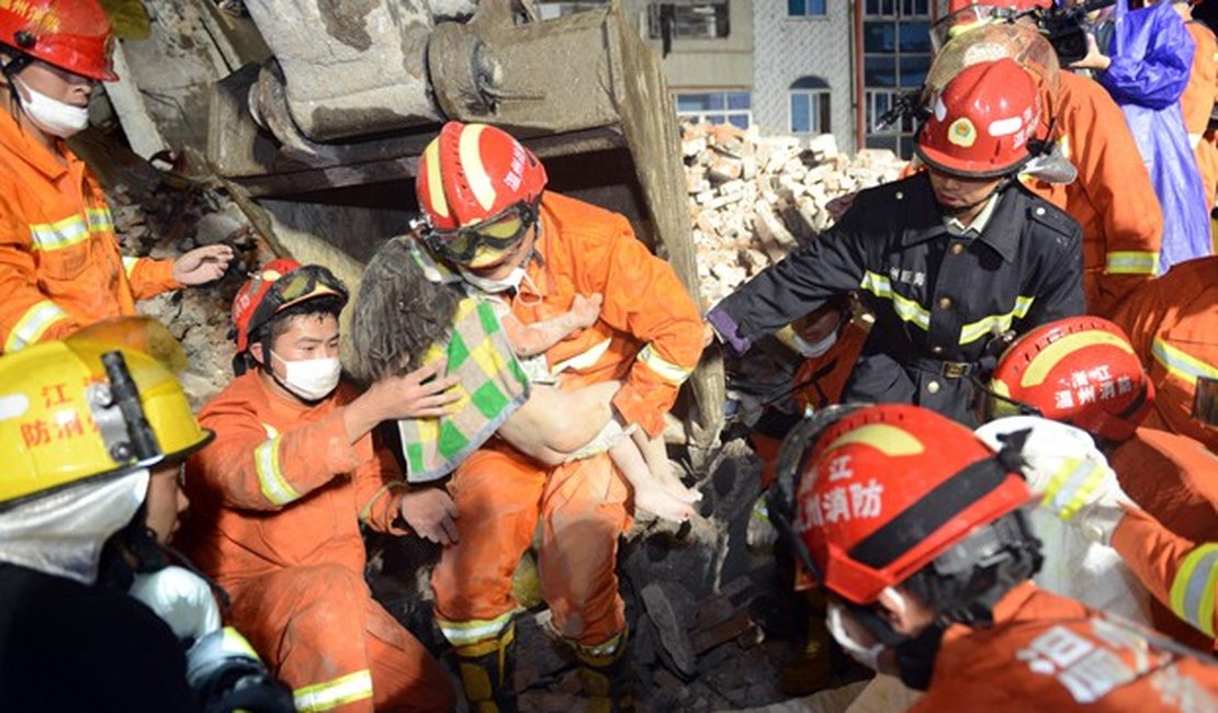 Pai sacrifica a própria vida para salvar filha na China