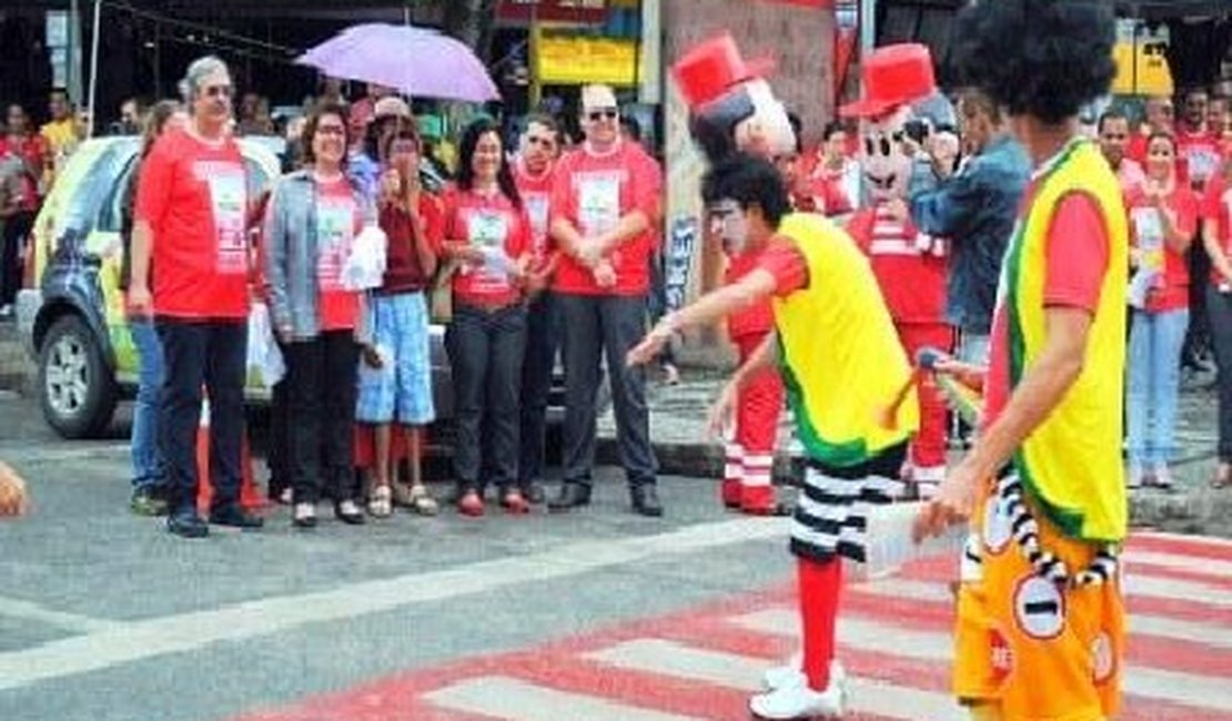 Célia lança Projeto Vida na Faixa no Centro da cidade