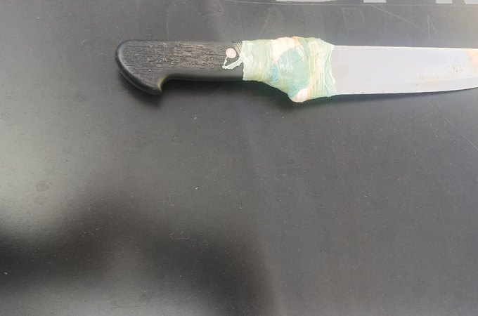 Homem é flagrado com faca durante patrulhamento da PM no bairro Manoel Teles, em Arapiraca