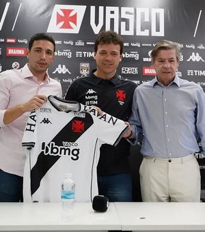 Vasco anuncia primeiras mudanças e comunica saídas de Alexandre Pássaro e Fernando Diniz