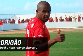 Zagueiro Rodrigão é o novo reforço alvinegro