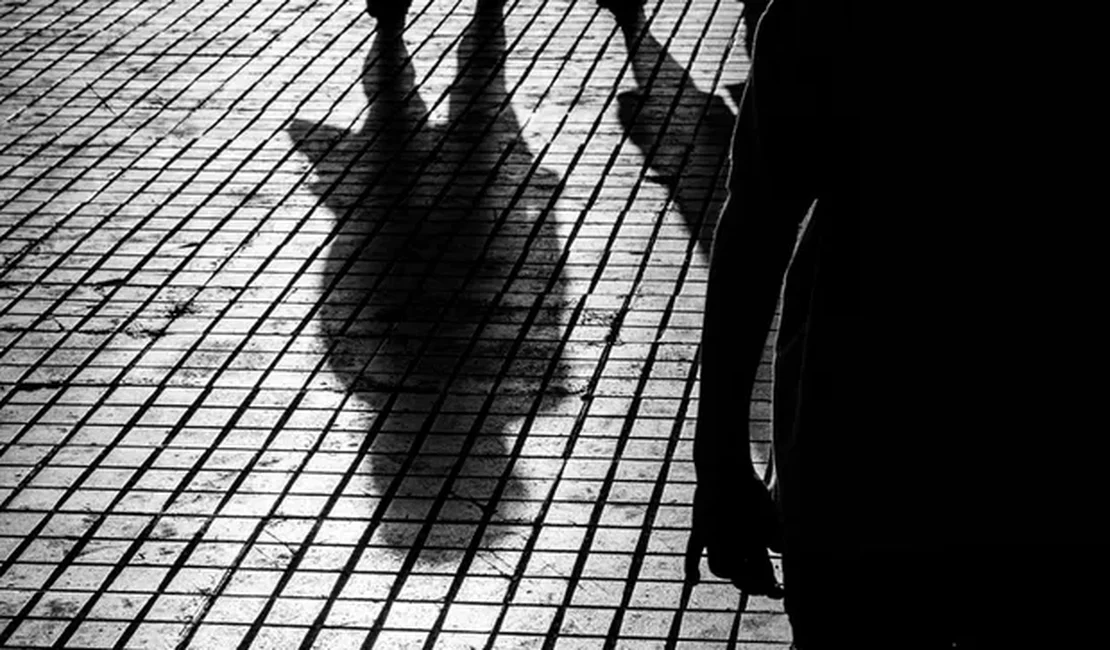 Homem persegue ex até o local de trabalho dela e é preso em flagrante por stalking em Arapiraca