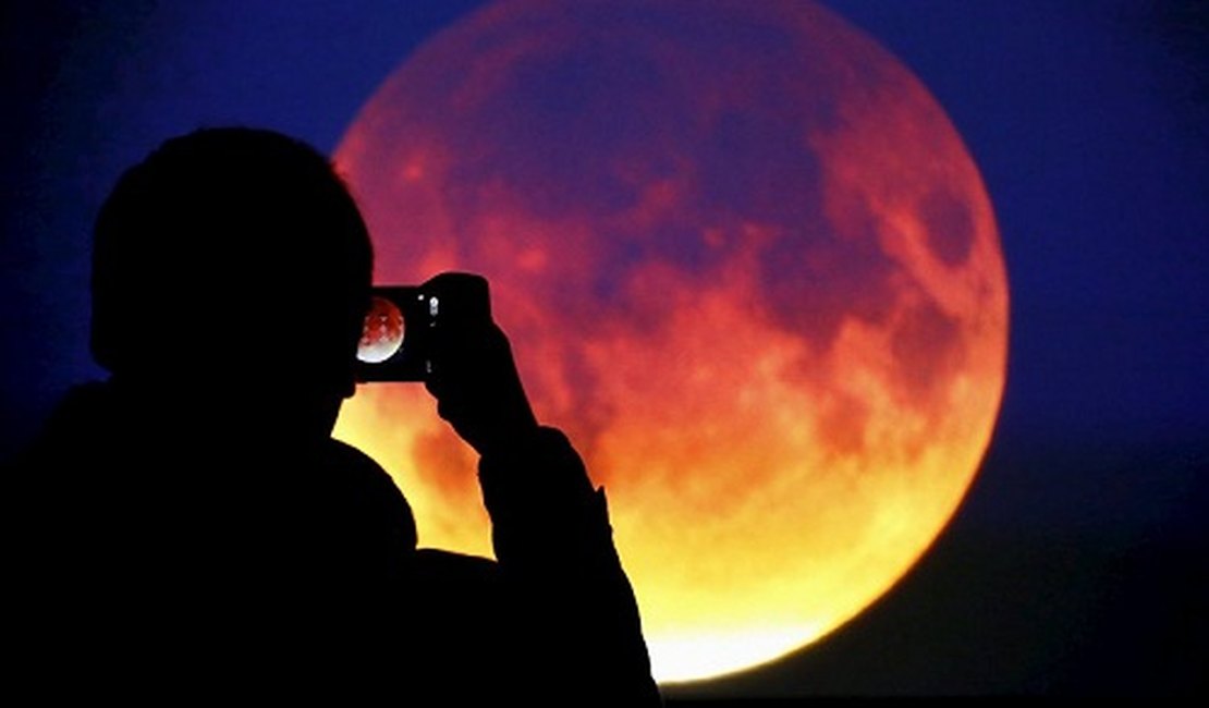 Eclipse com 'Lua de Sangue' mais longo do século será visível no Brasil