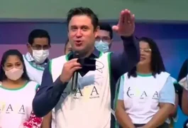 VÍDEO: Pastor faz saudação nazista no Mato Grosso e exclama: 'Nem Hitler em toda a sua glória'