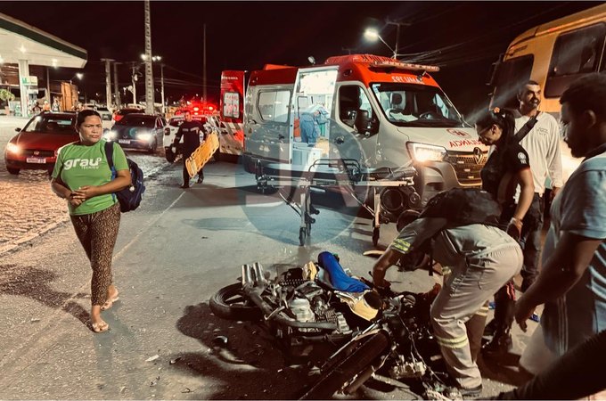 Homem fica ferido em colisão entre caminhão baú e motocicleta, na AL 115, em Arapiraca