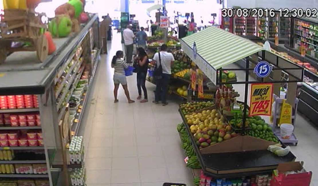 Câmeras de segurança flagram ação de ladrões em supermercado de Arapiraca