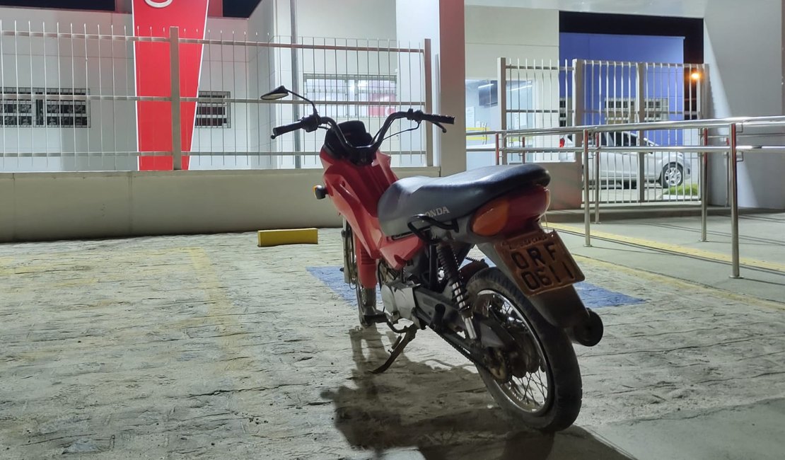 Guarnição da PM do Cisp de Craíbas recupera motocicleta com queixa de roubo na zona rural do município