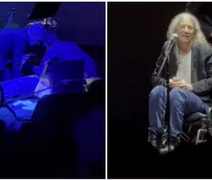Patti Smith desmaia em show em SP e deixa palco em cadeira de rodas: 'Infelizmente, estou doente'