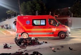 Colisão frontal deixa motociclistas gravemente feridos na Avenida Benjamin Freire de Amorim, em Arapiraca