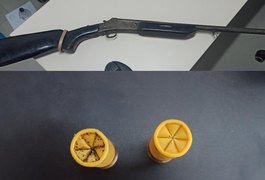 Homem de 50 anos é preso com arma de fogo após denúncia de ameaça, em Craíbas