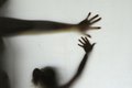 Violência sexual atinge 64 meninas por dia no país
