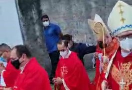 Vídeo: 12 anos depois, ex-coroinhas abusados por padres em Arapiraca afirmam que são ignorados pela Igreja Católica