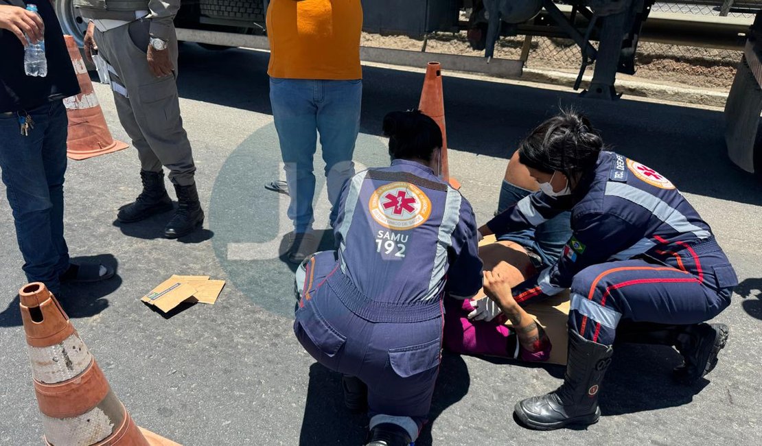 Motociclista fica ferido após perder controle da moto na AL 220, em Arapiraca