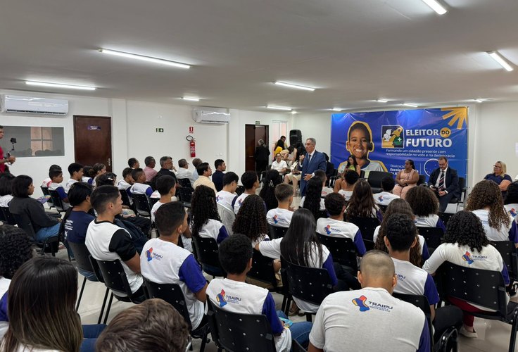 Traipu recebe palestra do Programa Eleitor do Futuro no auditório da Casa da Cultura