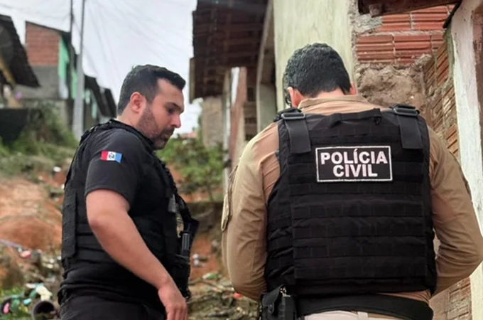 Operação desarticula grupo criminoso vinculado ao CV em Branquinha; dois envolvidos em homicídios morrem em troca de tiros com policiais