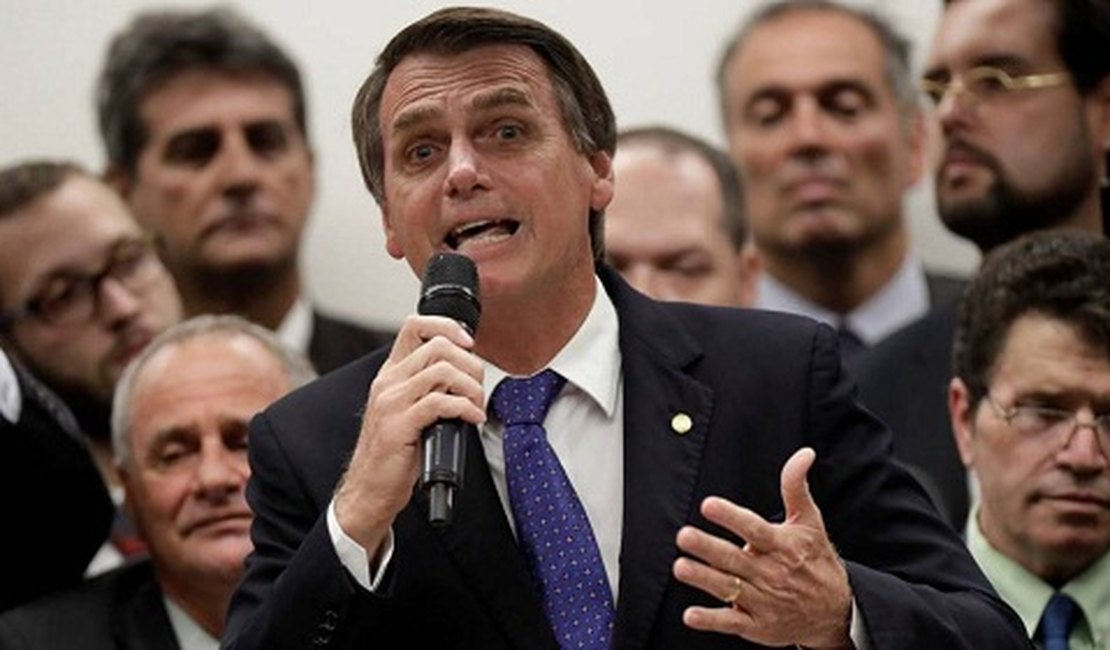 TSE ordena Facebook a retirar do ar publicação atribuída a Bolsonaro