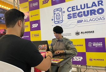 Após abordagem, PM prende homem com celular furtado em Maceió