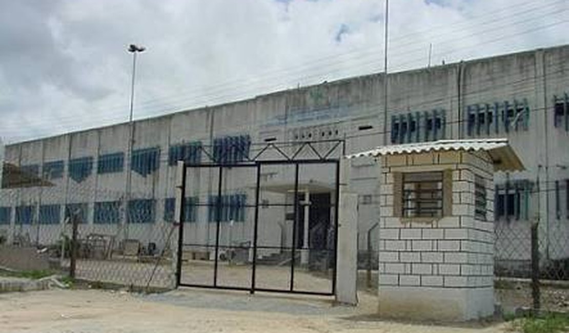 Reeducando é flagrado com celulares que seriam entregues em presídio