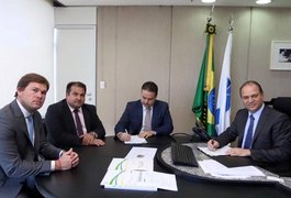 Renan Filho assina contrato para construção da Maternidade de Risco Habitual  em Maceió