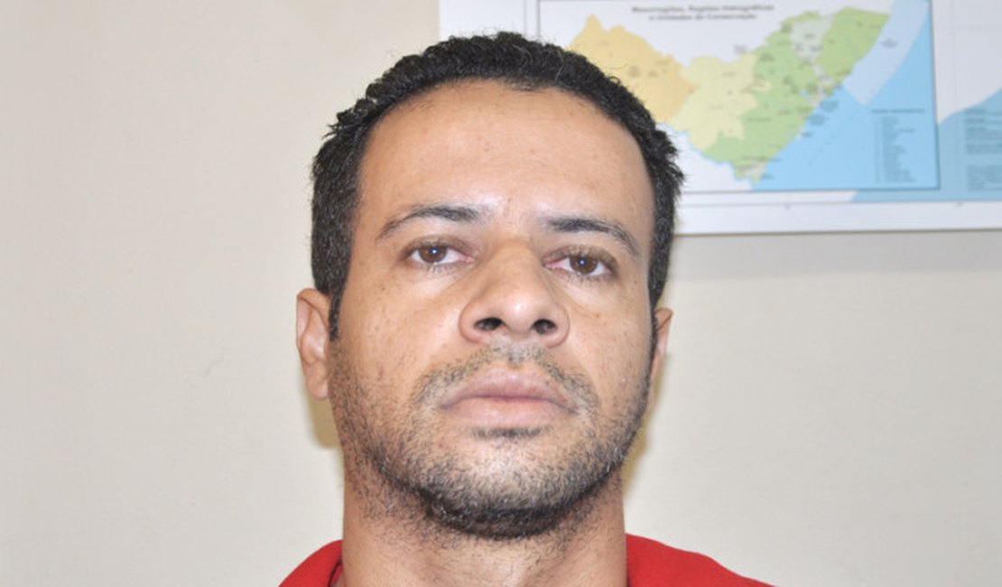 PC prende membro do PCC suspeito de liderar tráfico na capital alagoana