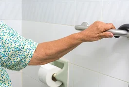 Idosa de 83 anos morre após sofrer queda no banheiro de casa em Arapiraca